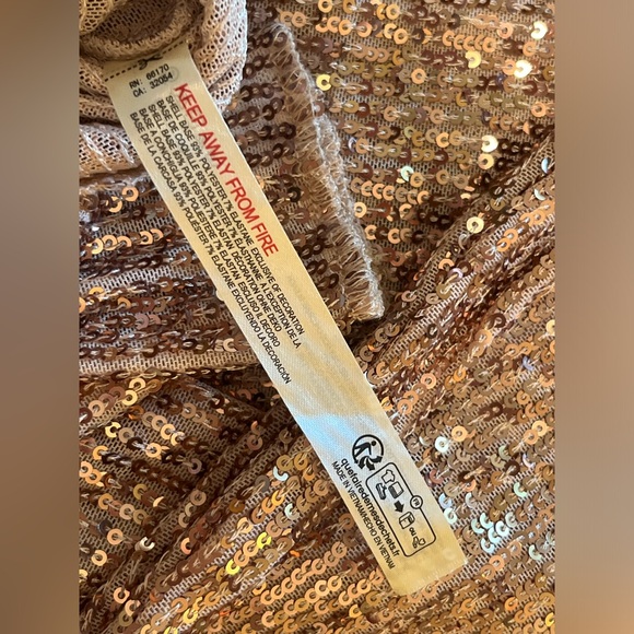 Free People Intimately Long Sleeve Sequin Gold Rush Top Rose Gold Size S NWT - Picture 8 of 9